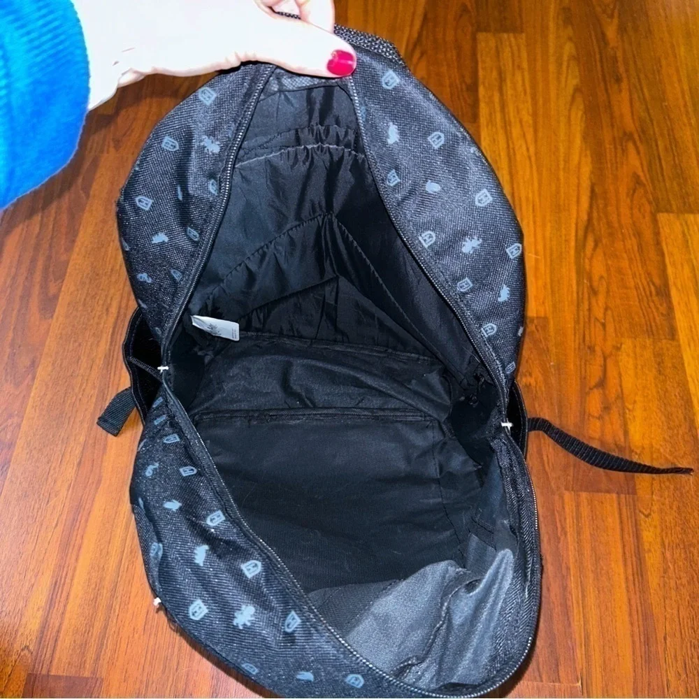 Harry Potter Hogwarts Crest Reversible Sequin Silver/Black School Backpack